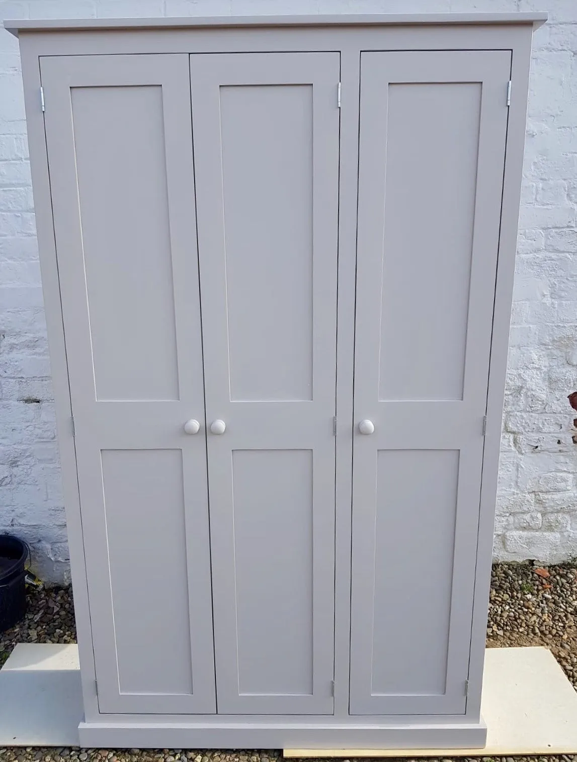 **3 Door Hall, Utility Room, Cloak Room Coat & Shoe Storage Cupboard (40 cm deep) OPTION 2