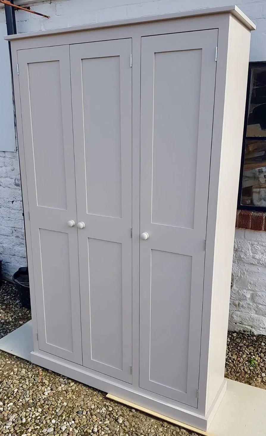 **3 Door Hall, Utility Room, Cloak Room Coat & Shoe Storage Cupboard (40 cm deep) OPTION 2