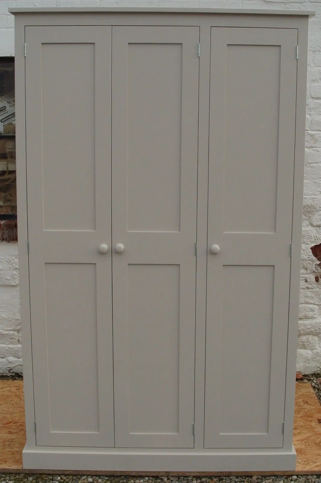 **3 Door Hall, Utility Room, Cloak Room Coat & Shoe Storage Cupboard (40 cm deep) OPTION 2