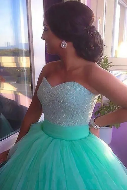 Ball Gown Sleeveless Sweetheart Tulle Brush Train Beading Plus Size Prom Dresses UQ2214