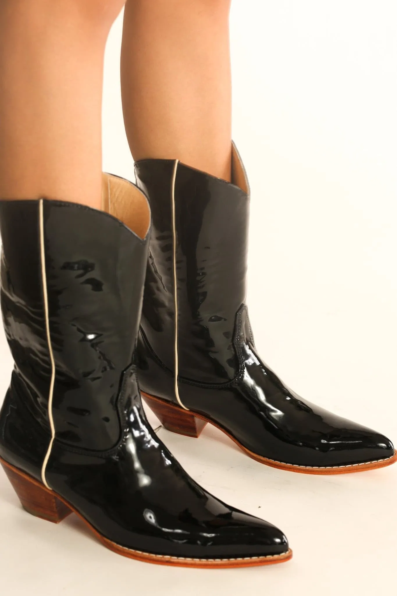 BLACK PATENT WESTERN BOOTS WAKANDA