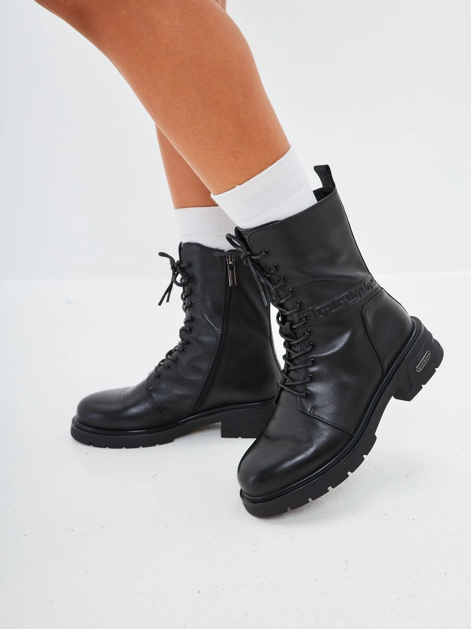 Casual Leather Block Heel Ankle Boots - Black