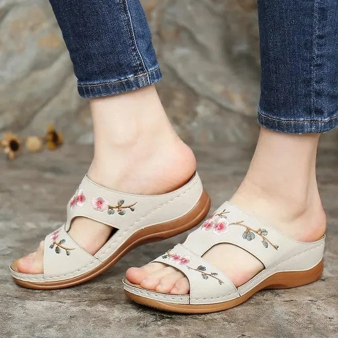 Handmade casual lady sandals