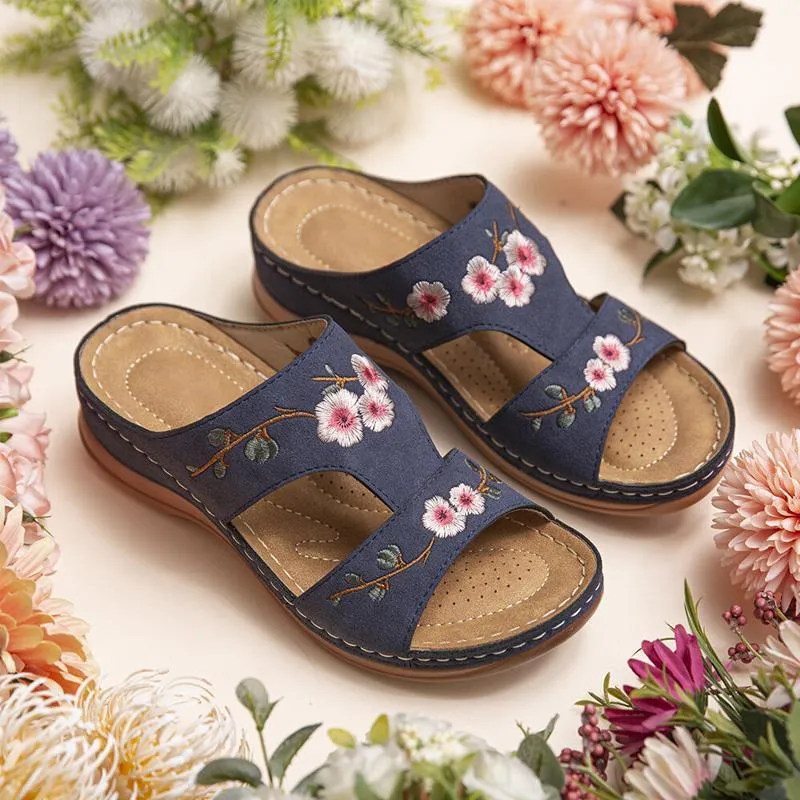 Handmade casual lady sandals