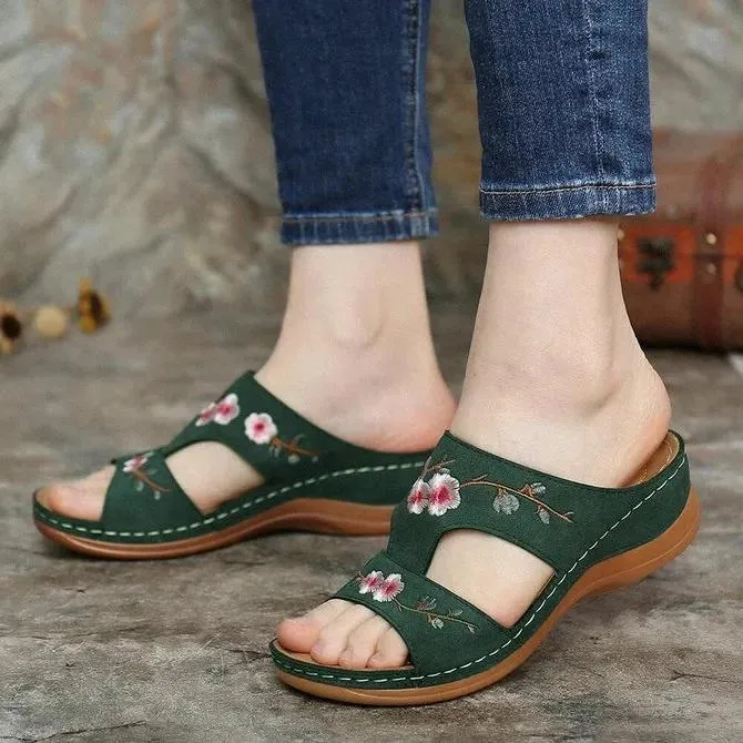 Handmade casual lady sandals