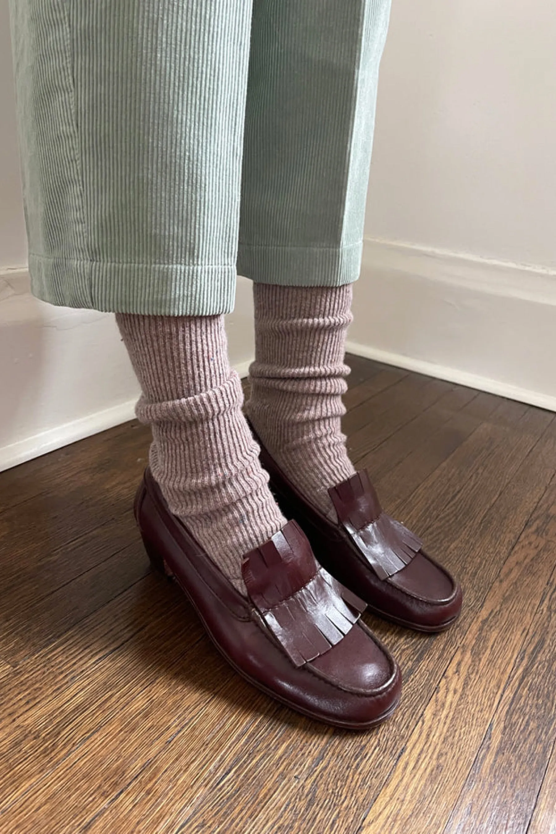 Mauve Snow Socks