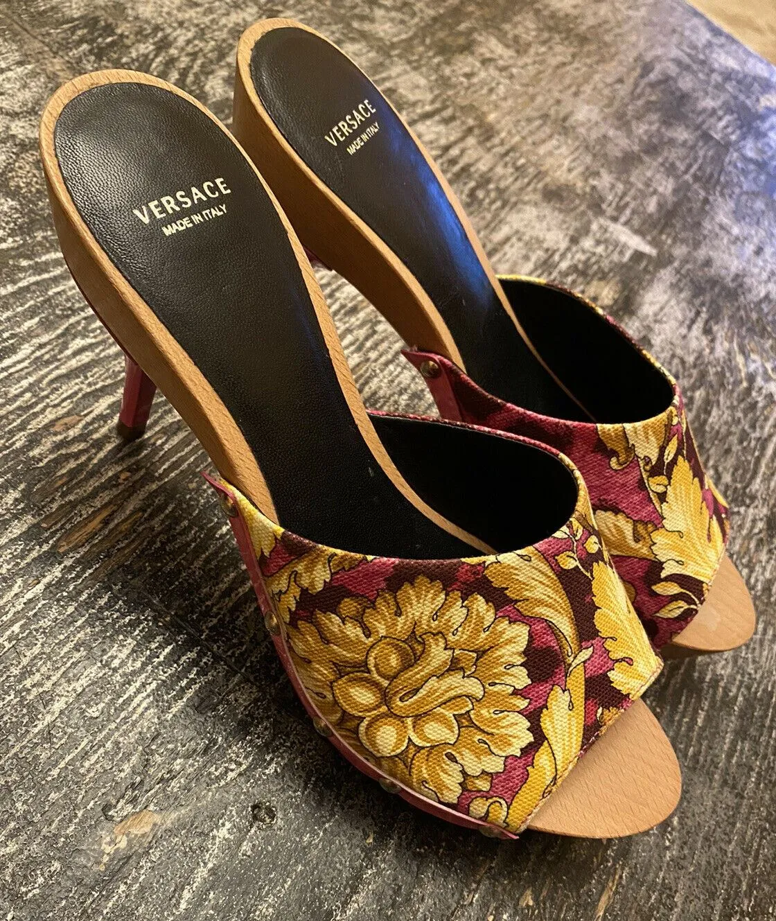 New Versace Women’s Sandal Shoes Multicolor 6 US ( 36 Eu ) Italy