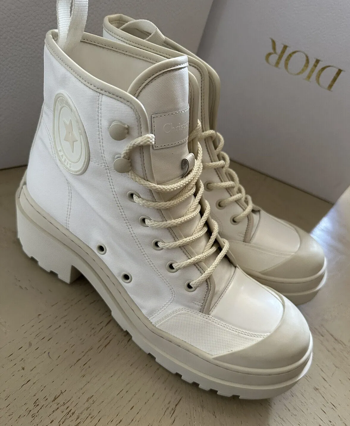 NIB $1290 CHRISTIAN DIORD-Rise Chunky Ankle Boots White 41/11