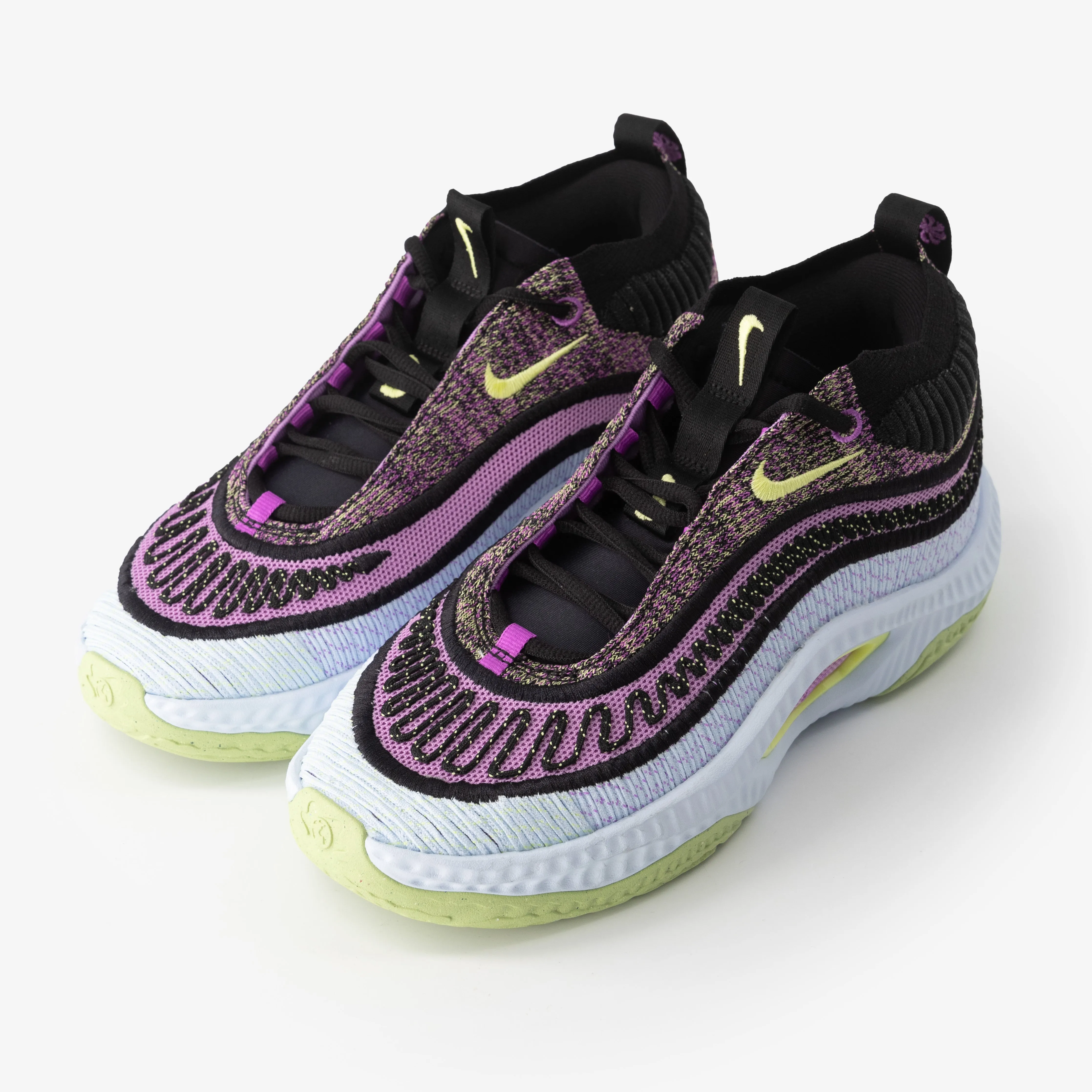 Nike Cosmic Unity 3