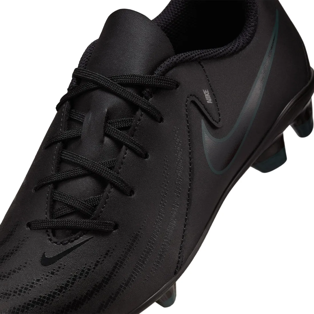 Nike Jr. Phantom GX 2 Club Little/Big Kids' MG Low-Top Football Boots