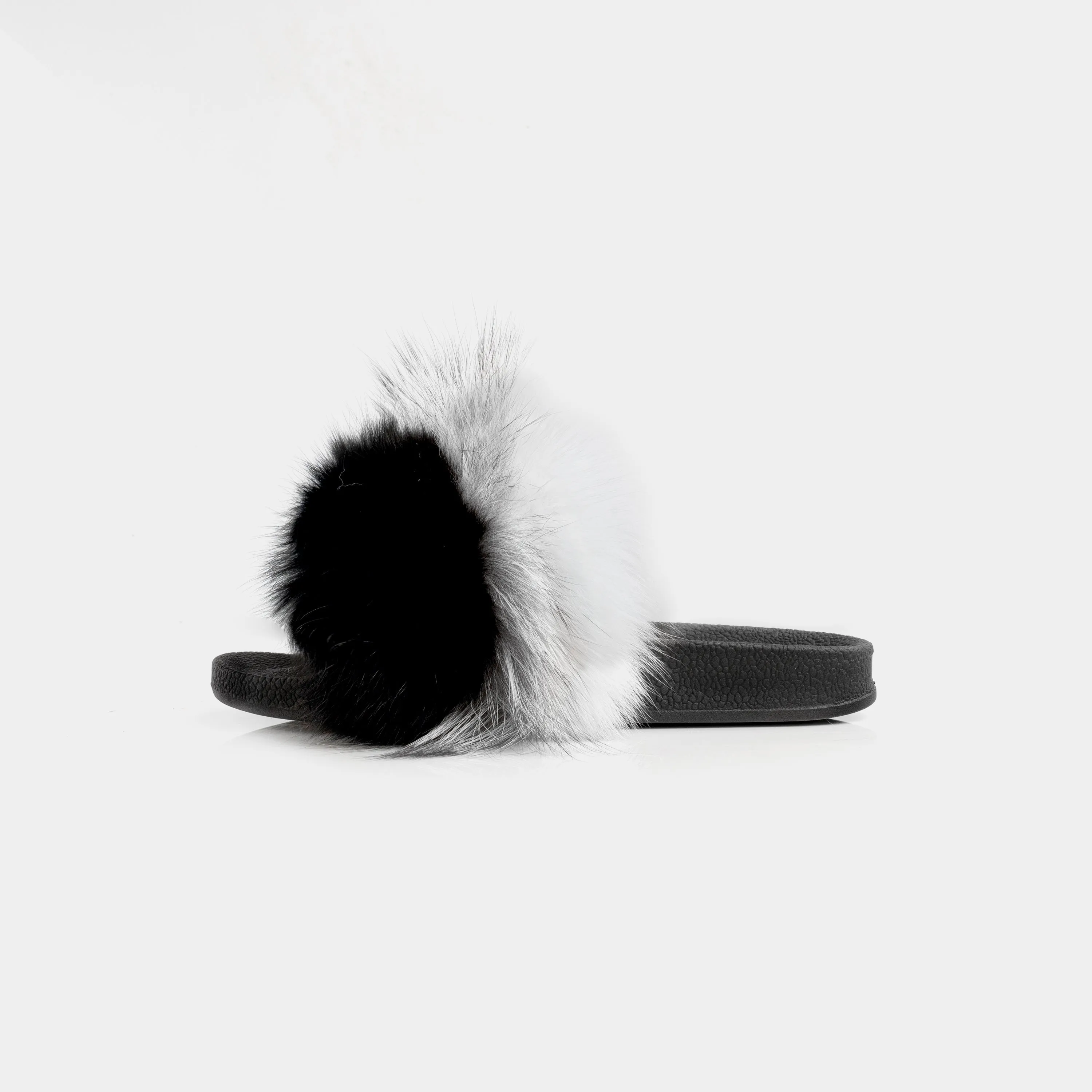 St. Moritz-Slipper With Black Grey Fox Hair & White