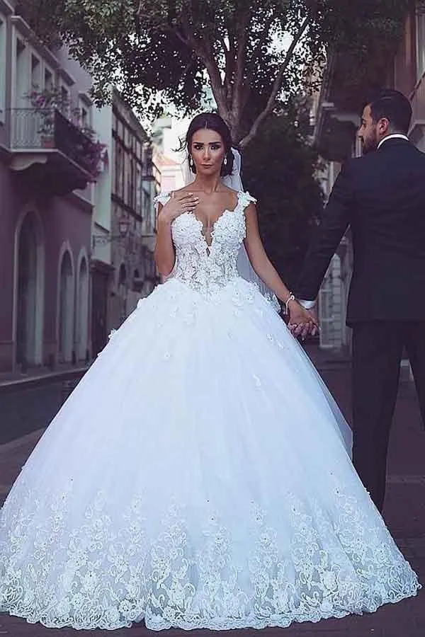 Tulle V-neck Neckline Ball Gown Wedding Dresses With Lace Appliques WD282