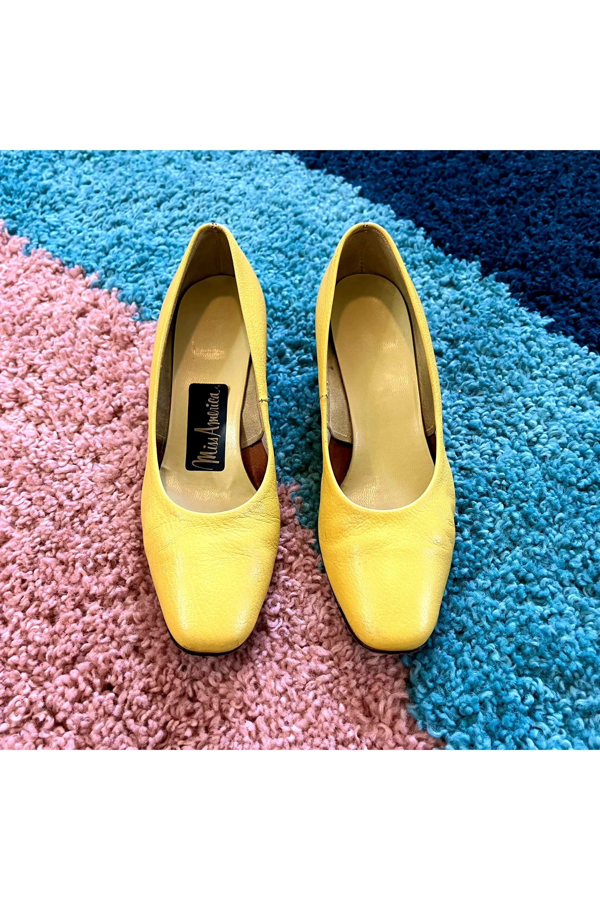 Vintage 60’s Yellow Pumps