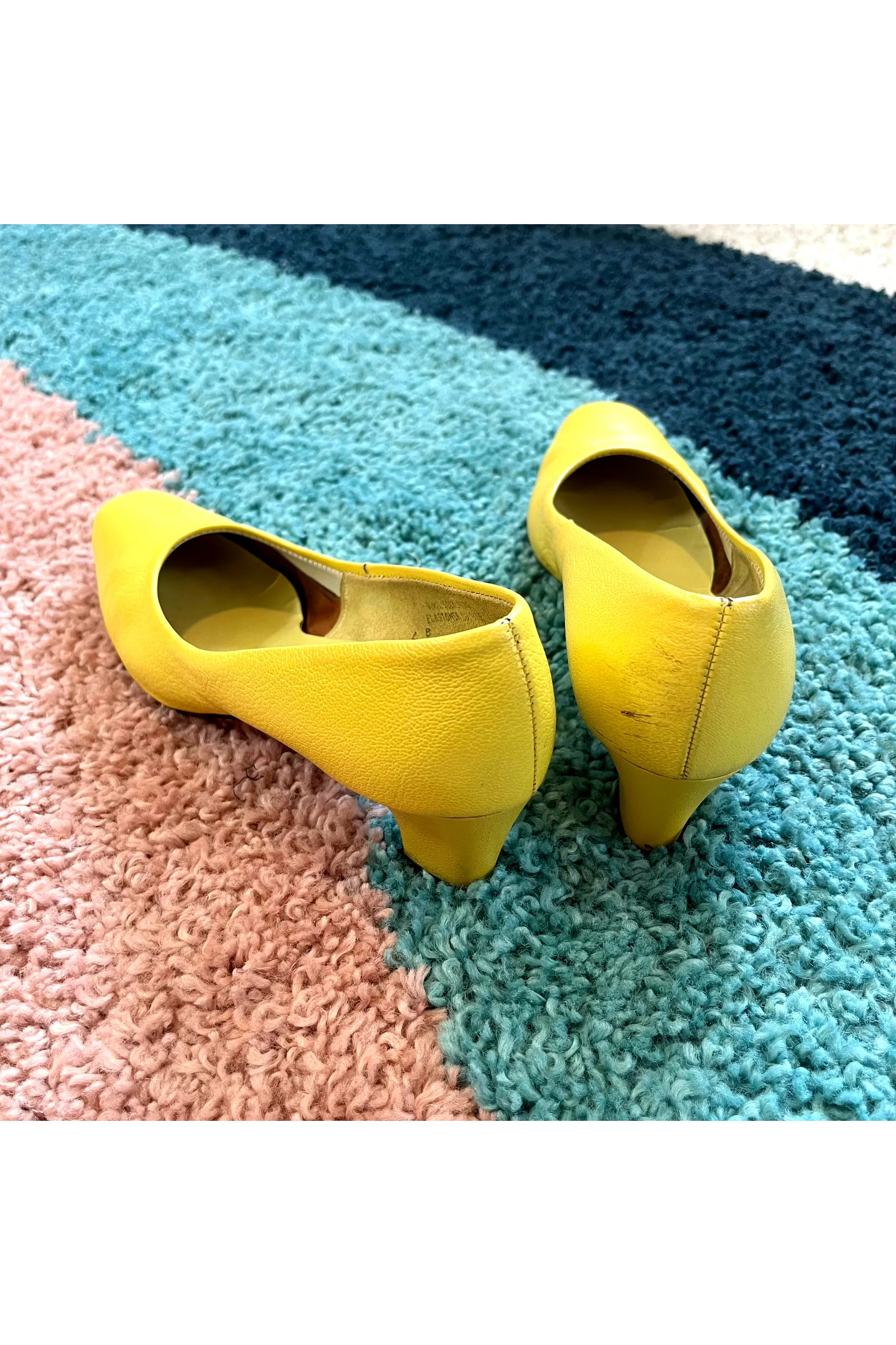 Vintage 60’s Yellow Pumps